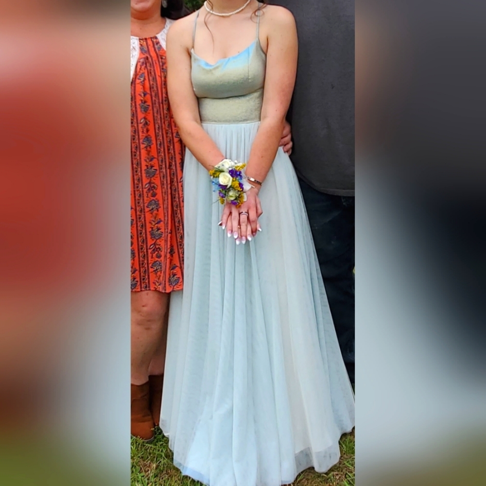 B. Darlin Brand Prom or Formal Dress - Size - (3/4)